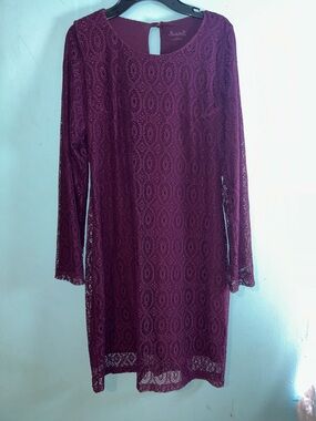 Avenue Wine Lace Long-Sleeve Shift Dress